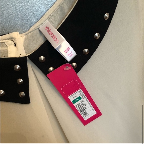 Studded collar blouse - Picture 8 of 9